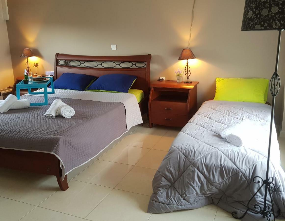Seaside Apartment Каламата Екстериор снимка