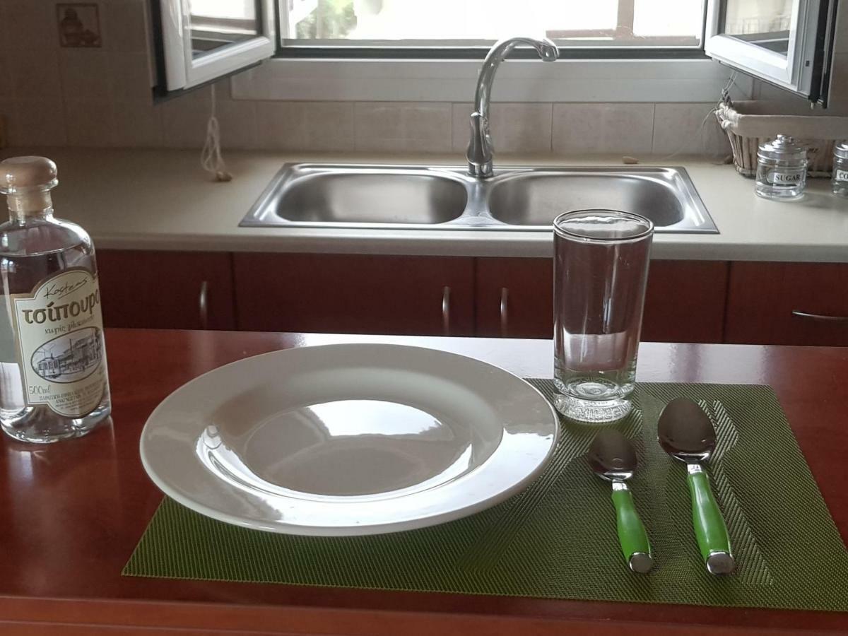 Seaside Apartment Каламата Екстериор снимка