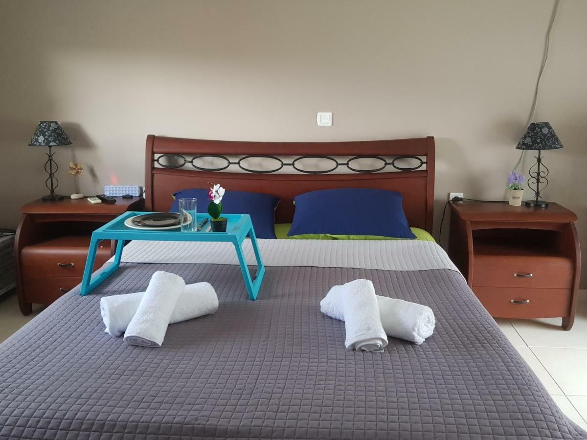 Seaside Apartment Каламата Екстериор снимка