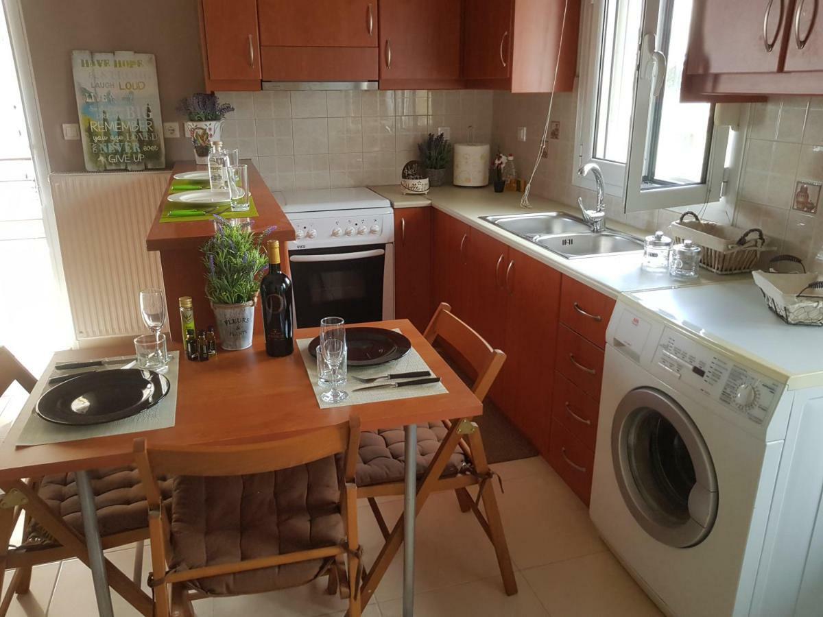 Seaside Apartment Каламата Екстериор снимка