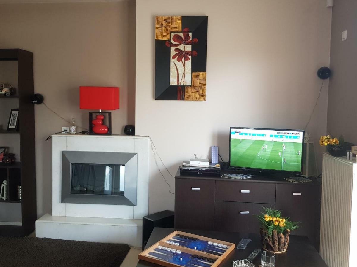 Seaside Apartment Каламата Екстериор снимка